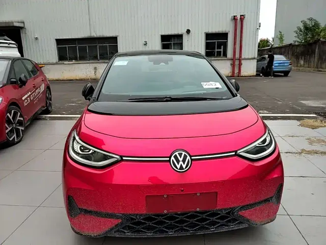 Volkswagen ID.3 — Фото автомобиля 2
