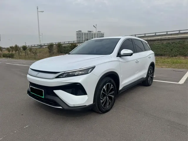 Фотография автомобиля — BYD Song Pro