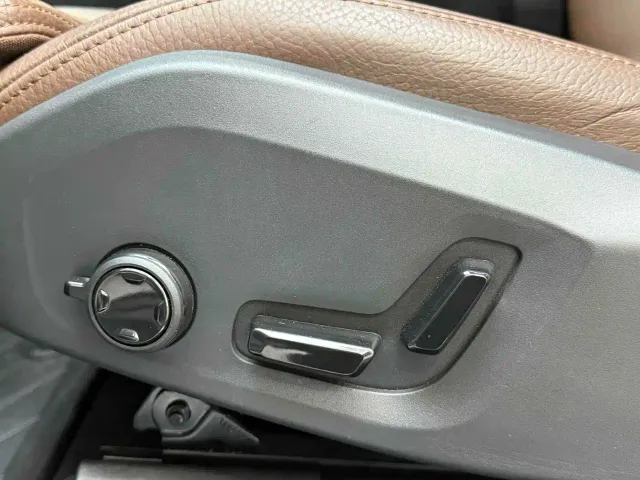 Volvo XC60 — Фото автомобиля 27
