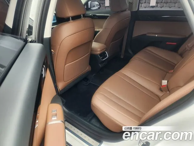 Hyundai Grandeur GN7 — Фото автомобиля 18