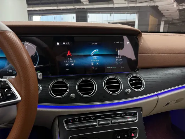 Mercedes-Benz E-Class — Фото автомобиля 17