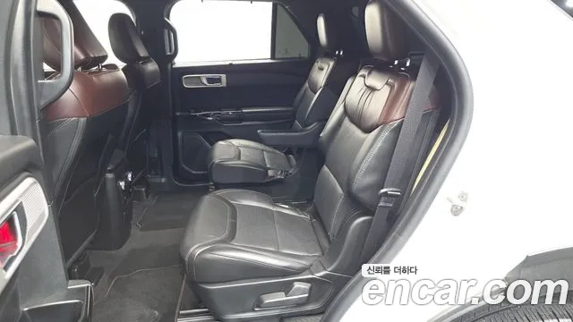 Ford Explorer — Фото автомобиля 17