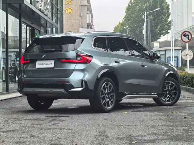 BMW X1 — Фото автомобиля 2