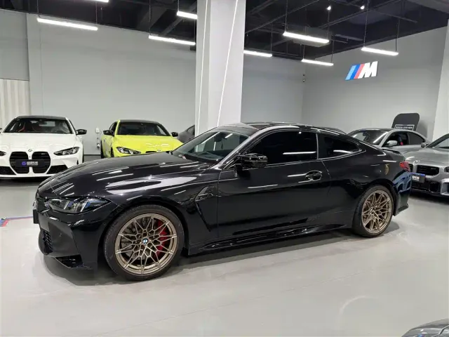 BMW M4 — Фото автомобиля 3
