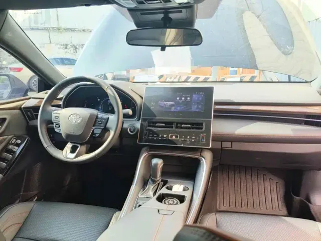 Toyota Avalon — Фото автомобиля 12