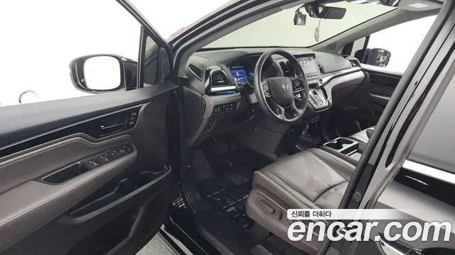 Honda Odyssey — Фото автомобиля 9