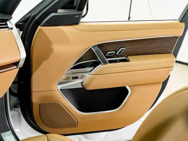 Land Rover Range Rover — Фото автомобиля 16