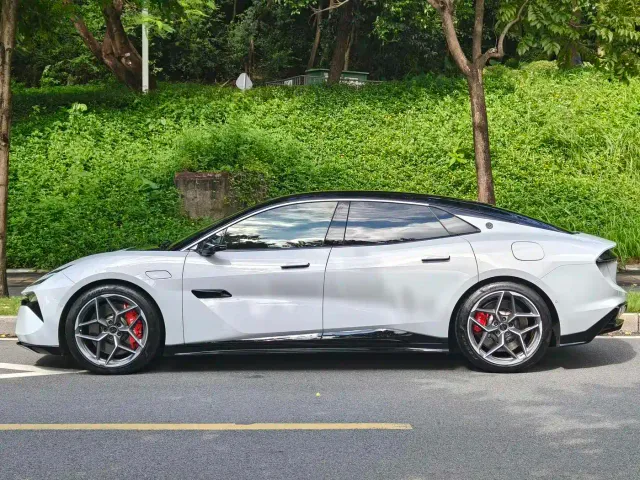 Lotus Emeya — Фото автомобиля 2