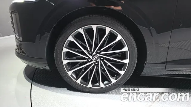 Hyundai Grandeur GN7 — Фото автомобиля 5