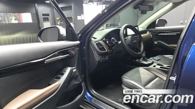 Kia Seltos Seltos Бензин 1.6 Turbo 4WD — Фото автомобиля 10