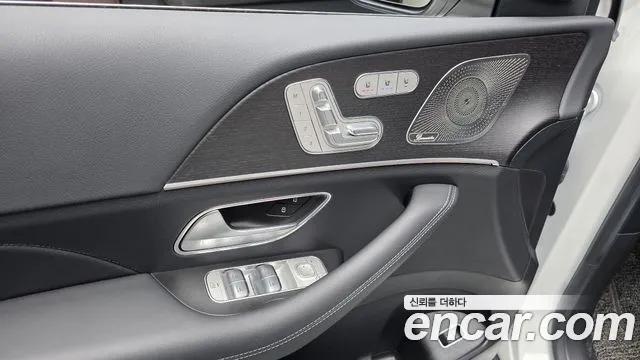 Mercedes-Benz GLE-Class — Фото автомобиля 26