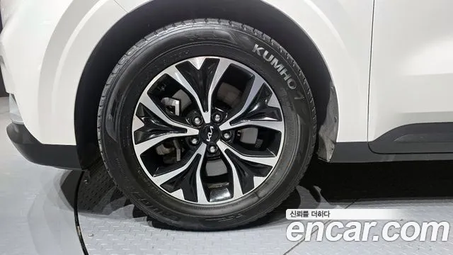 Kia Canival — Фото автомобиля 5