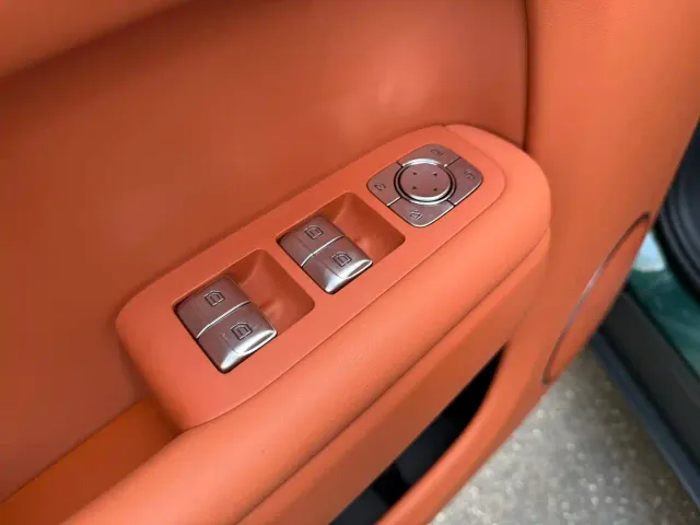Li Auto L9 — Фото автомобиля 8