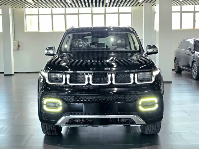 BAIC Tai Tan 700 — Фото автомобиля 3