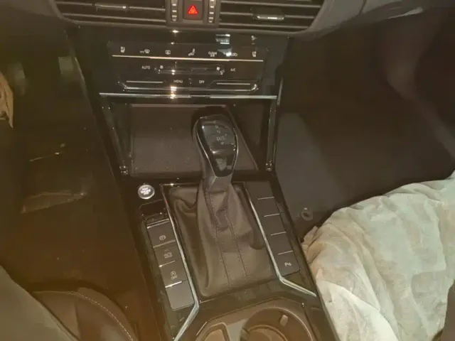 Volkswagen Passat — Фото автомобиля 13