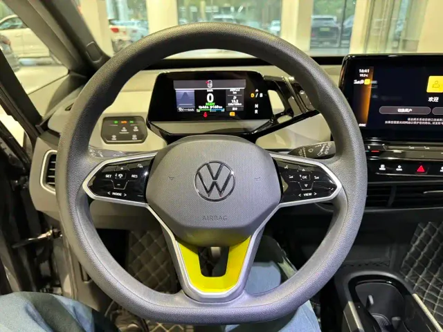 Volkswagen ID.3 — Фото автомобиля 12