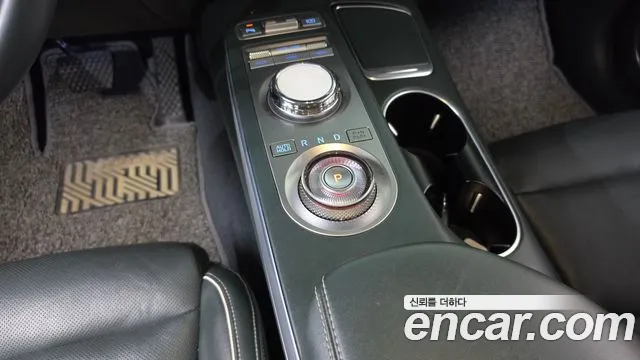 Genesis GV70 Electrified — Фото автомобиля 12