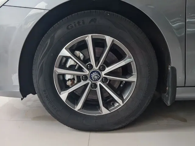 BYD Qin PLUS — Фото автомобиля 11