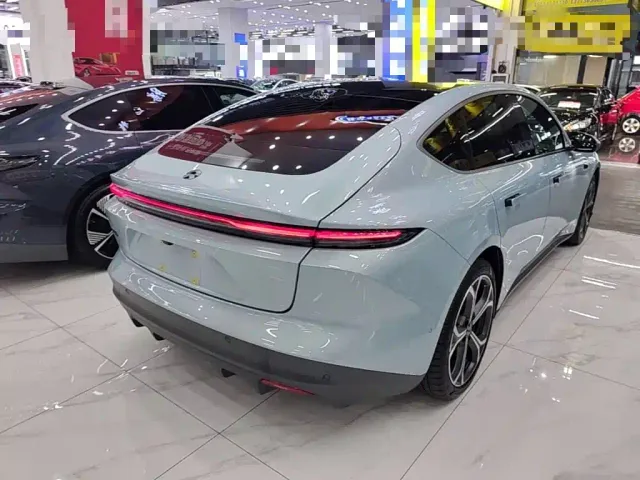 Nio ET5 — Фото автомобиля 6