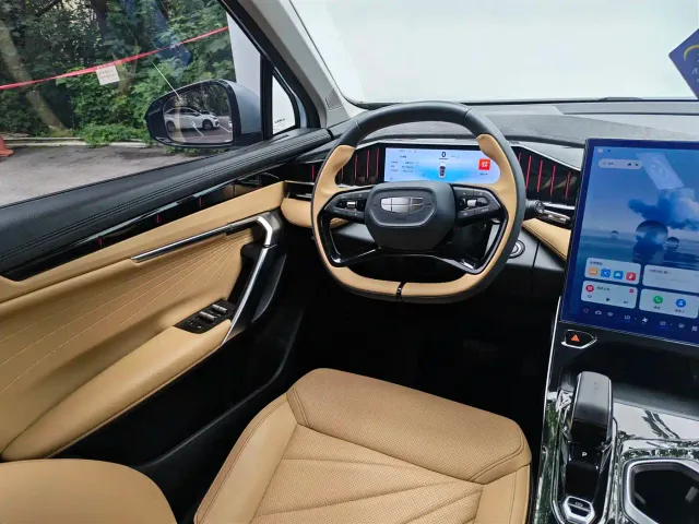 Geely Boyue L — Фото автомобиля 5