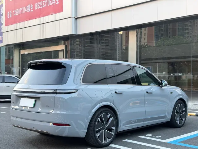 Li Auto L9 — Фото автомобиля 5