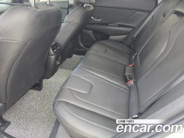Hyundai AVANTE Новый Avante (CN7) — Фото автомобиля 10