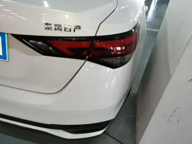 Nissan Sylphy — Фото автомобиля 7