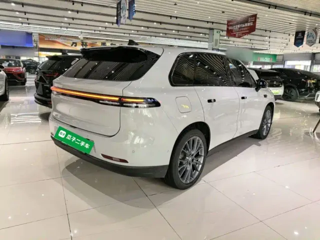 Leapmotor C10 — Фото автомобиля 6