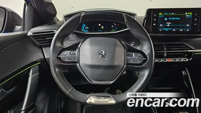 Peugeot 208 — Фото автомобиля 13