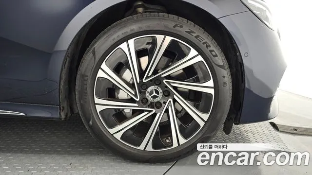 Mercedes-Benz E-Class E-класс W214 E300 4MATIC Exclusive — Фото автомобиля 21