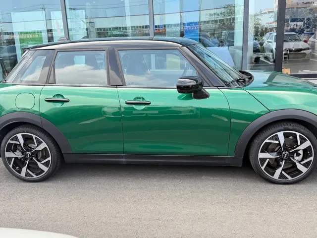 MINI Hatch — Фото автомобиля 10