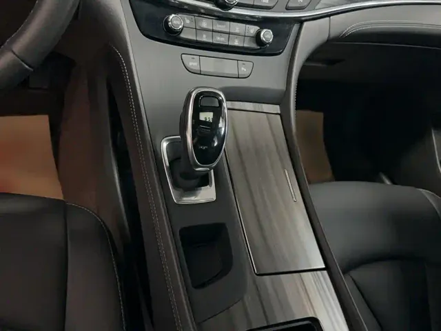 Buick LaCrosse — Фото автомобиля 8