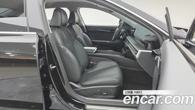 Hyundai Grandeur Grandeur (GN7) 2.5 Бензин 2WD — Фото автомобиля 11