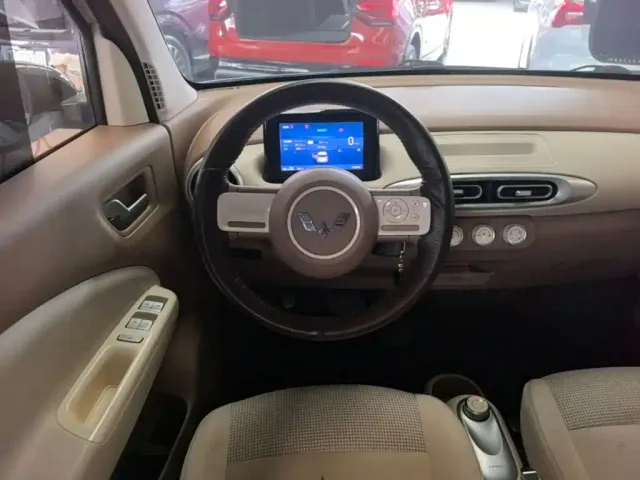 Wuling Hongguang Mini EV — Фото автомобиля 10