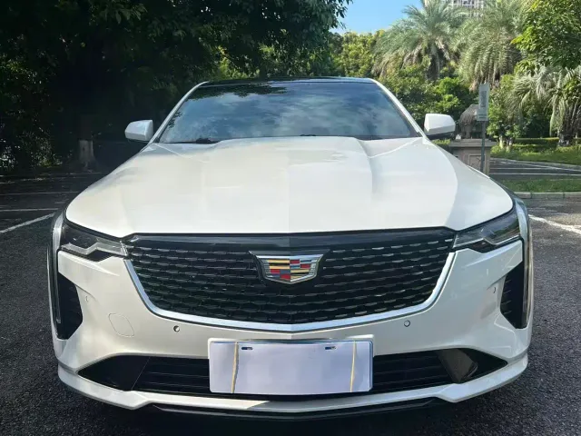 Cadillac CT4 — Фото автомобиля 2