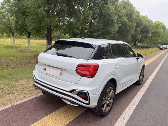 Audi Q2L — Фото автомобиля 8