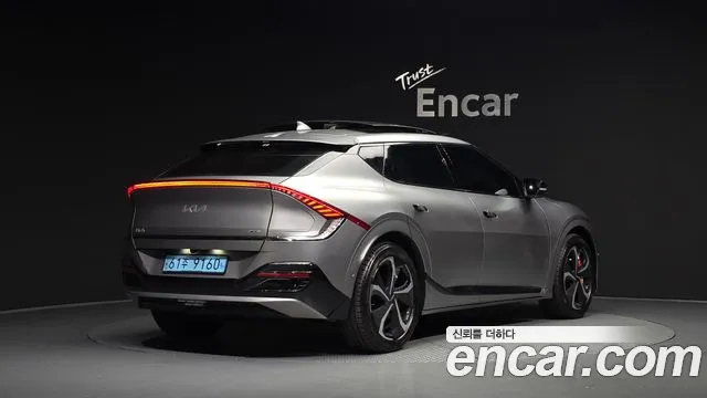 Kia EV6 — Фото автомобиля 2