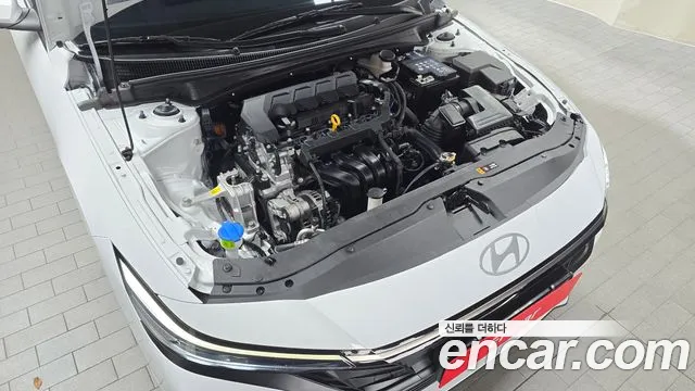 Hyundai Avante CN7 — Фото автомобиля 9