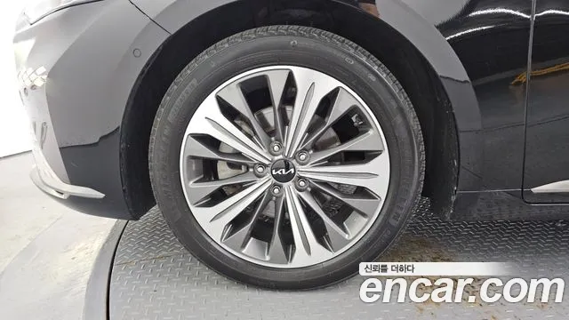 Kia K8 Signature — Фото автомобиля 5