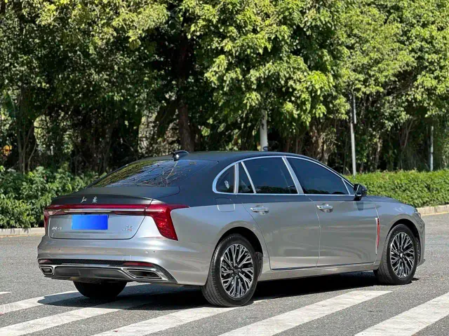 Hongqi H5 — Фото автомобиля 10
