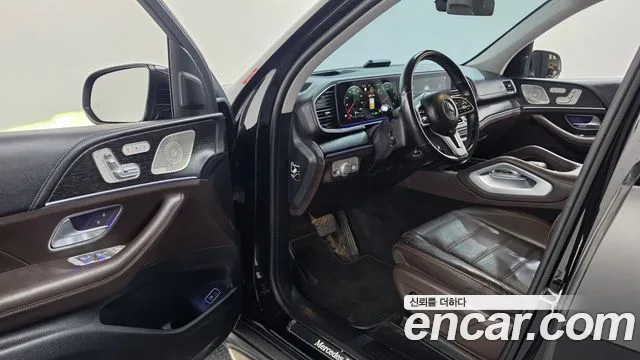 Mercedes-Benz GLE-Class — Фото автомобиля 10