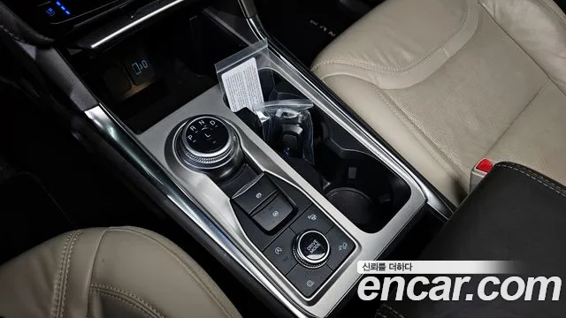 Ford Explorer Explorer 6 поколение 3.0 Platinum 4WD — Фото автомобиля 9