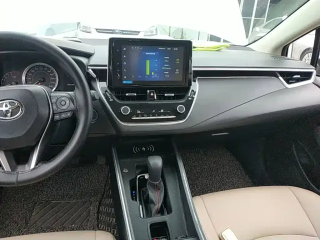 Toyota Corolla — Фото автомобиля 12