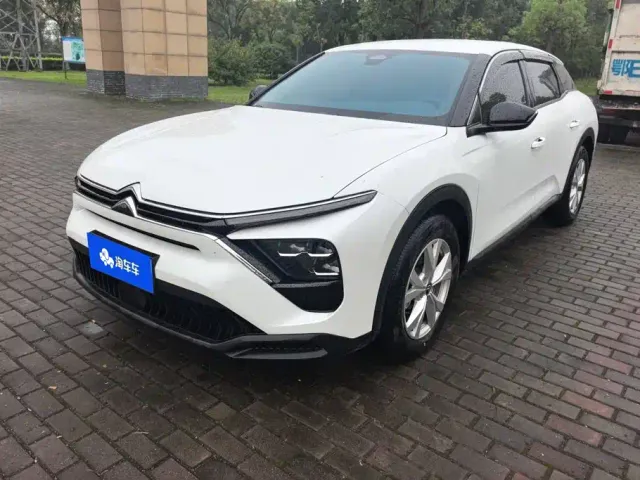 Фотография автомобиля — Citroen C5 X