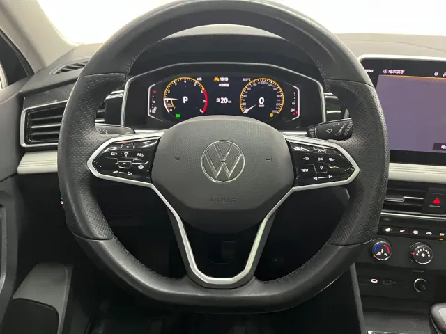Volkswagen Tiguan L — Фото автомобиля 10