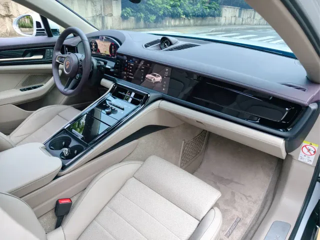 Porsche Panamera — Фото автомобиля 16