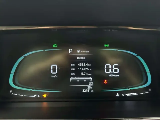 Hyundai Elantra — Фото автомобиля 6