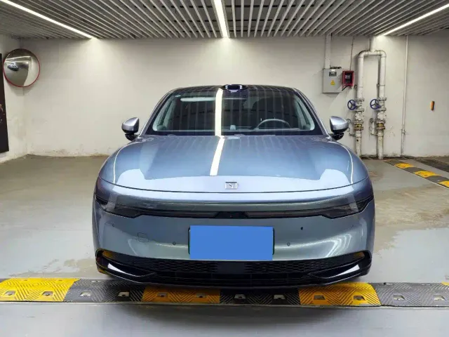 ZEEKR Zeekr 007 2024 RWD Intelligent Driving Edition 100kWh — Фото автомобиля 2