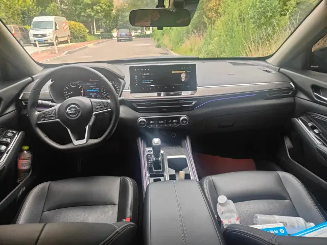 Nissan Teana — Фото автомобиля 4