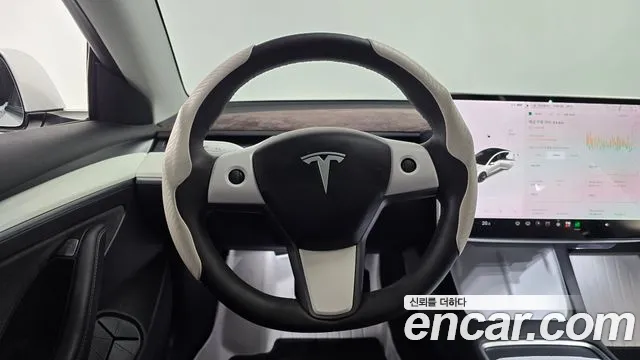 Tesla Model 3 — Фото автомобиля 13